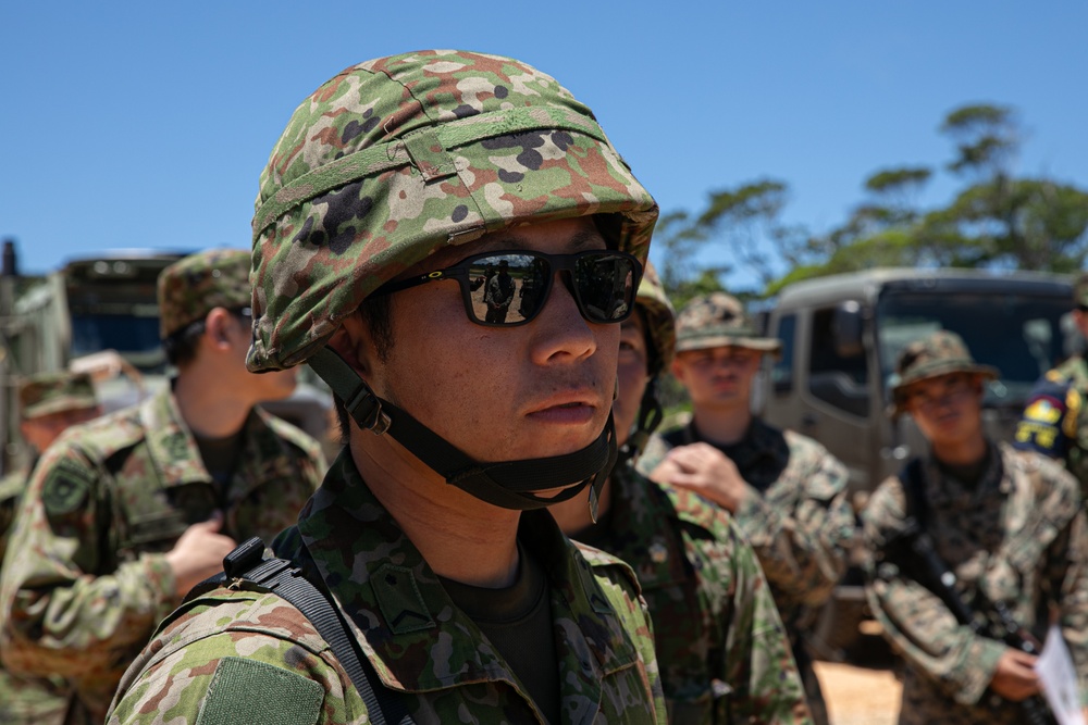 RD24 | CLB-12, JGSDF Bilateral Convoy Operations at LZ Dodo