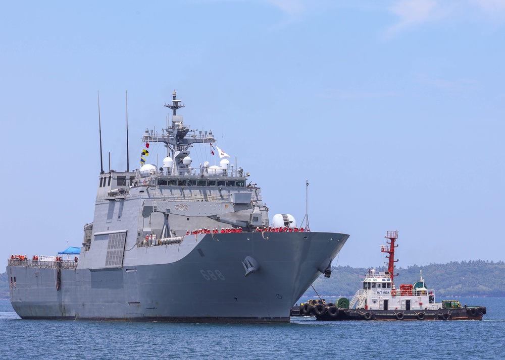 Republic of Korea Ship Il Chul Bong (LST 688) Arrives at Tabaco, Philippines in support of Pacific Partnership 2024-2