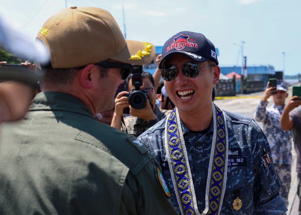 Republic of Korea Ship Il Chul Bong (LST 688) Arrives at Tabaco, Philippines in support of Pacific Partnership 2024-2