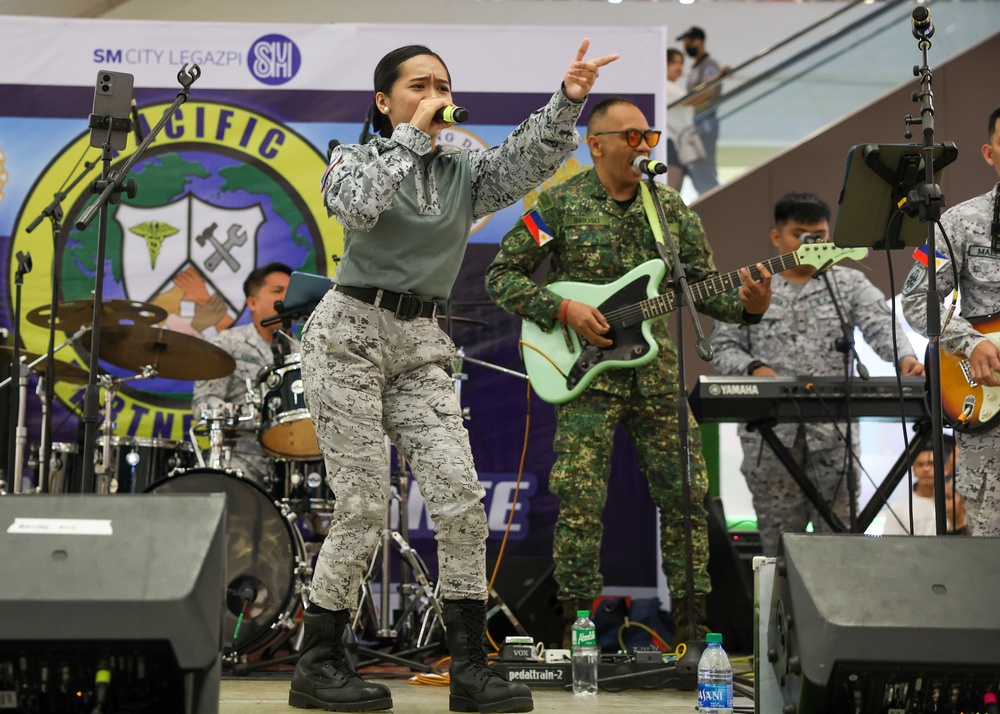 Pacific Partnership 2024-2 Band Performs at SM Mall in Legazpi, Philippines