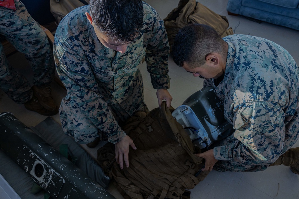 Marines with 3D Intel. Bn. Conduct Maritime Surveillance