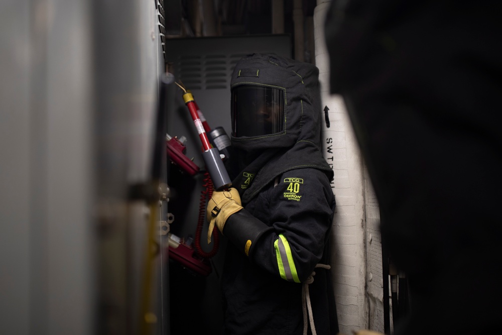 Underway Maintenance Performed Aboard USS Tripoli