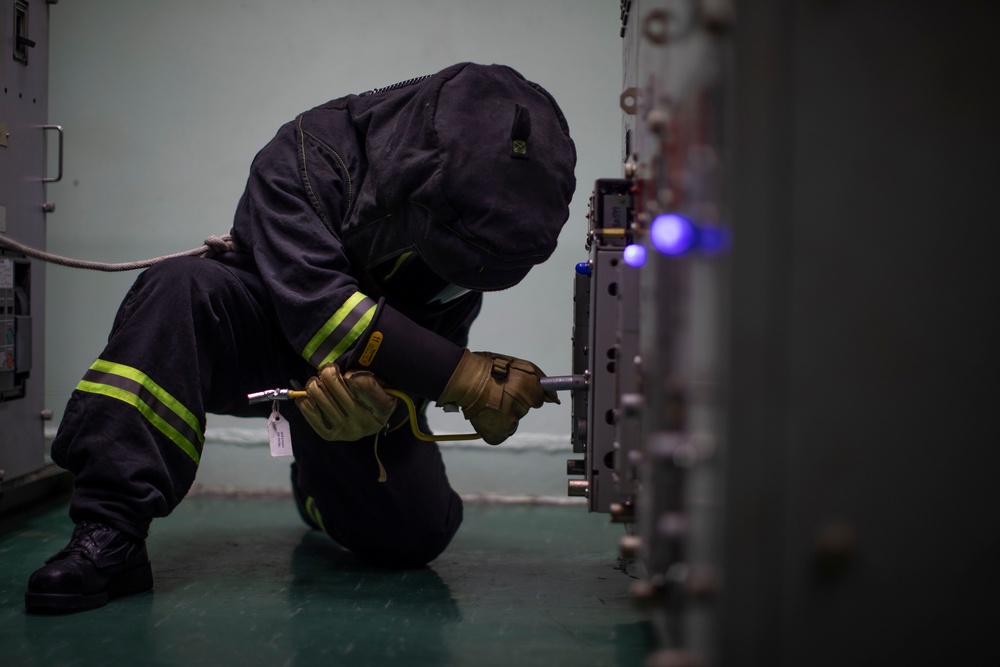 Underway Maintenance Performed Aboard USS Tripoli