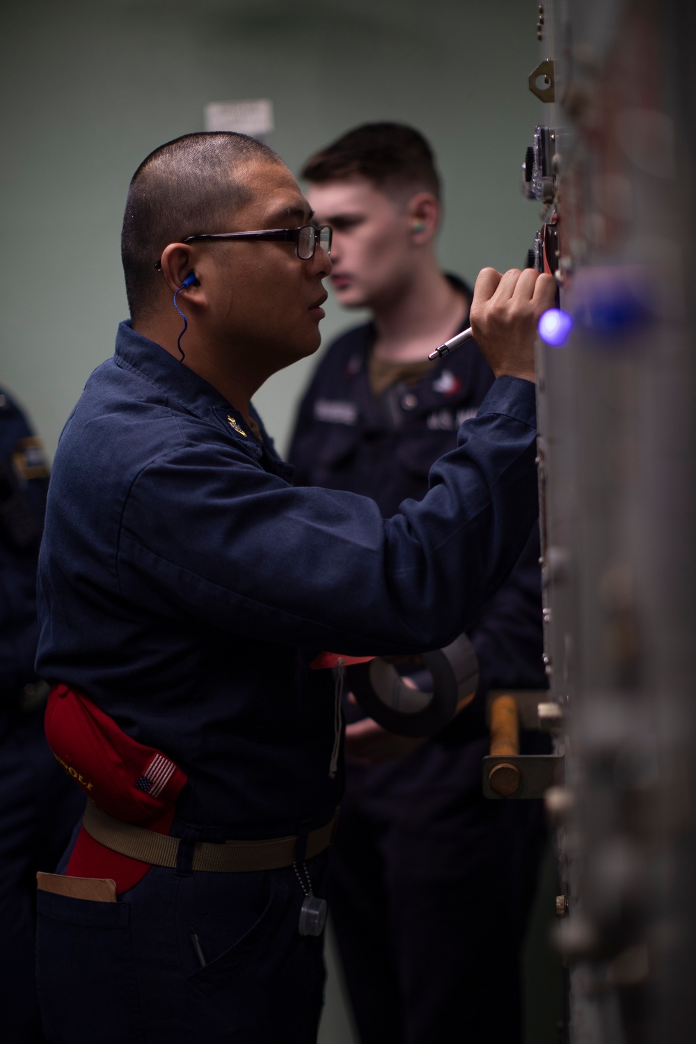 Underway Maintenance Performed Aboard USS Tripoli