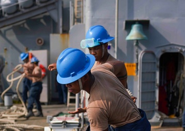 240807 – USS Harpers Ferry Departs From Busan, South Korea