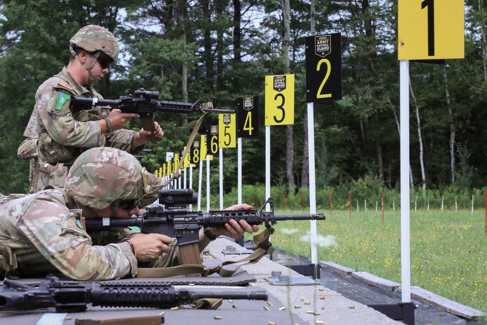 Top Soldiers and NCOs compete on expert biathlon course