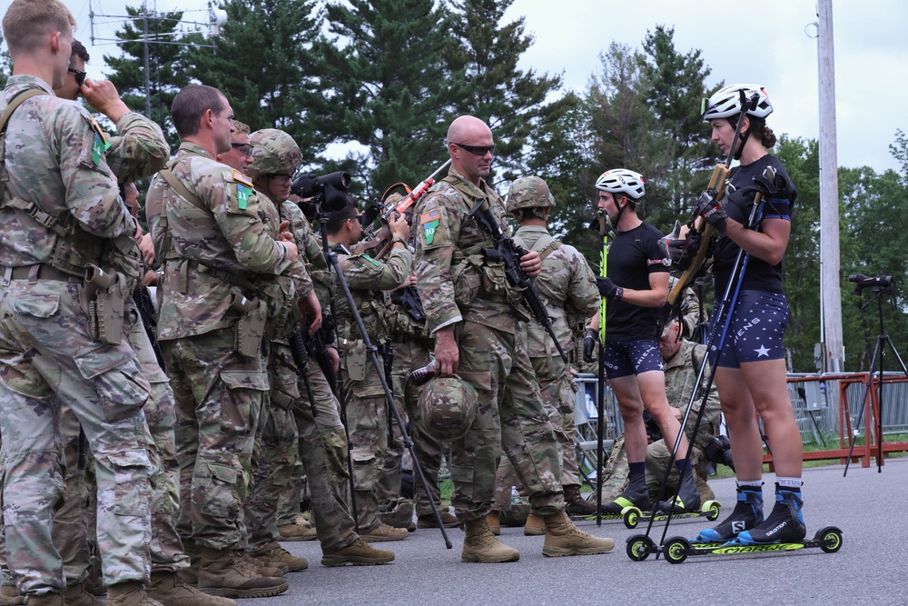 Top Soldiers and NCOs compete on expert biathlon course