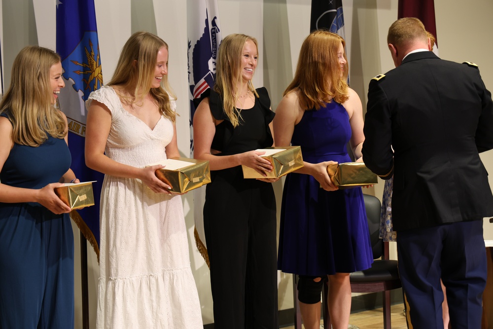 Colonel Melvin D. Helgeson Retirement Ceremony Hosted at Walter Reed