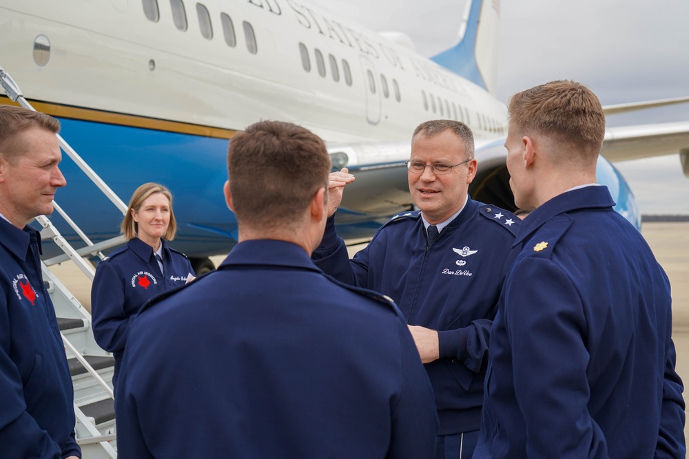 Air Force District of Washington command team visits the 89th Airlift Wing