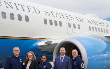 Air Force District of Washington command team visits the 89th Airlift Wing