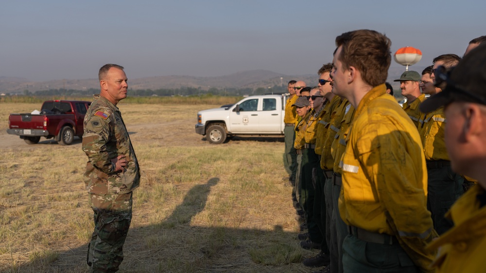 From Breakfast to Buckets: TAG Gronewold Tours Oregon Guard's Wildfire Operations