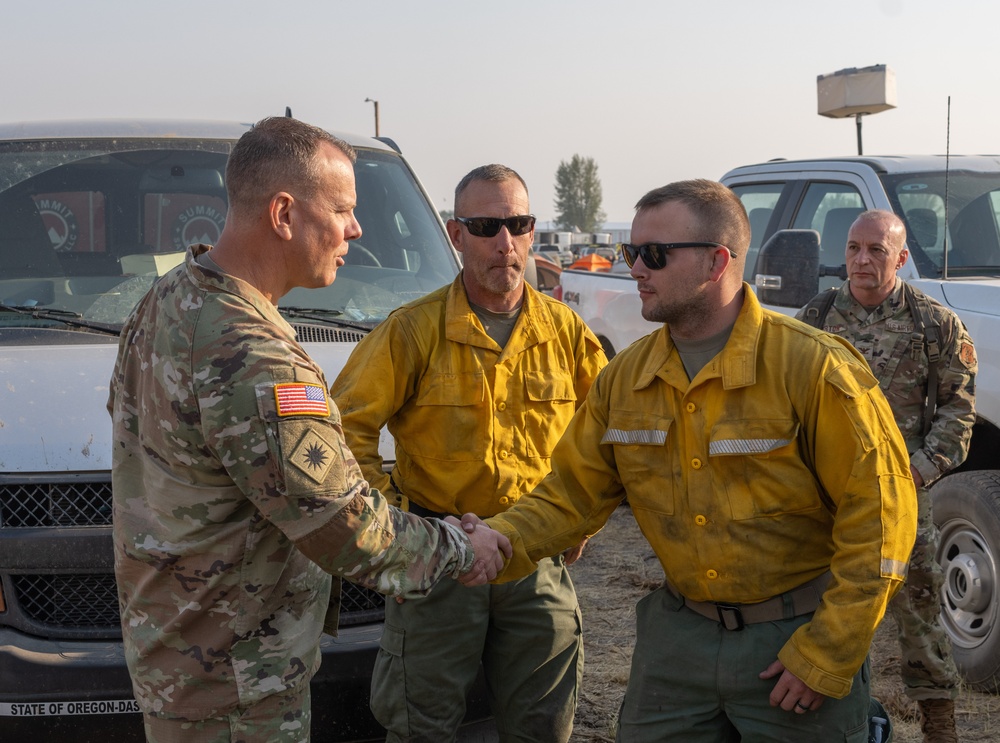 From Breakfast to Buckets: TAG Gronewold Tours Oregon Guard's Wildfire Operations