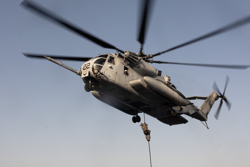 MSPF, 24th MEU (SOC) Fast Rope From CH-53E Super Stallions