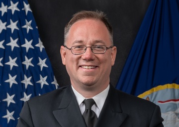 CDR Nicholas Hoffmann