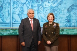 Gen. Richardson Visits Panama, Meets New President