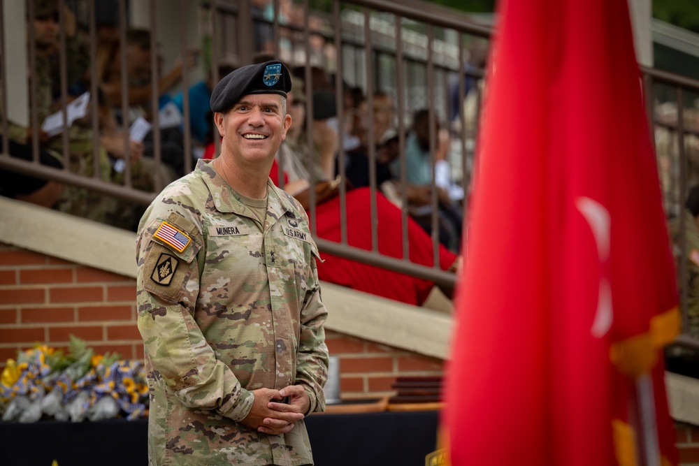 U.S. Army Cadet Command welcomes new commander as Munera retires