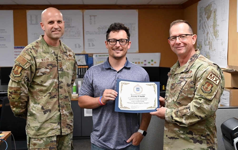 Exceptional OC-ALC performers recognized by commander