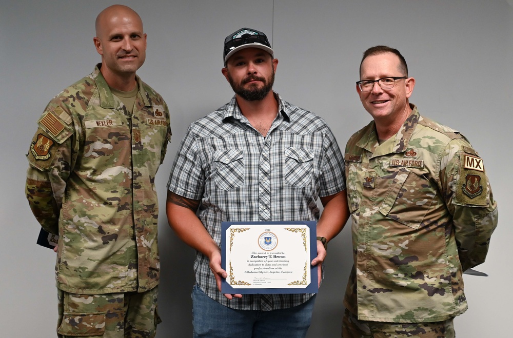 Exceptional OC-ALC performers recognized by commander