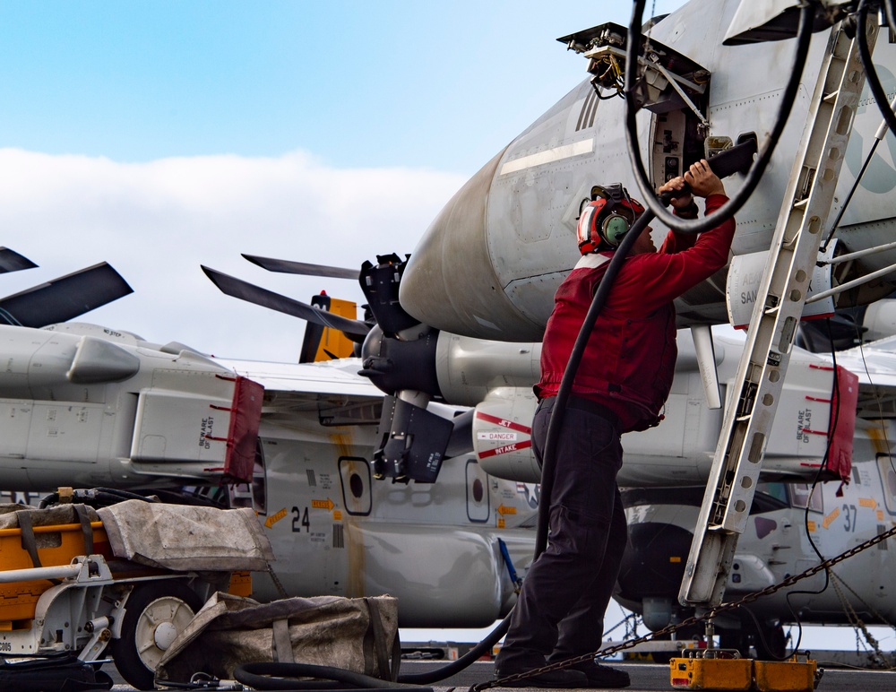 F/A-18F Super Hornet maintenance aboard USS Carl Vinson