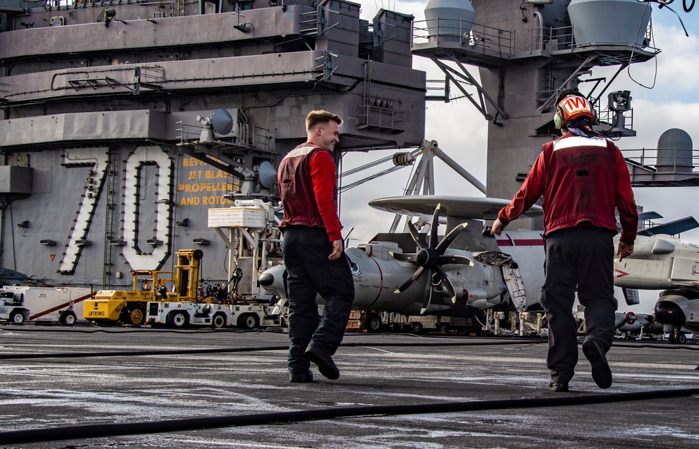 F/A-18F Super Hornet maintenance aboard USS Carl Vinson