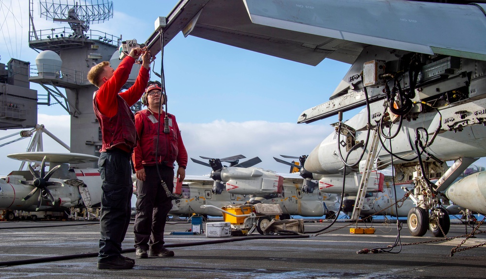 F/A-18F Super Hornet maintenance aboard USS Carl Vinson