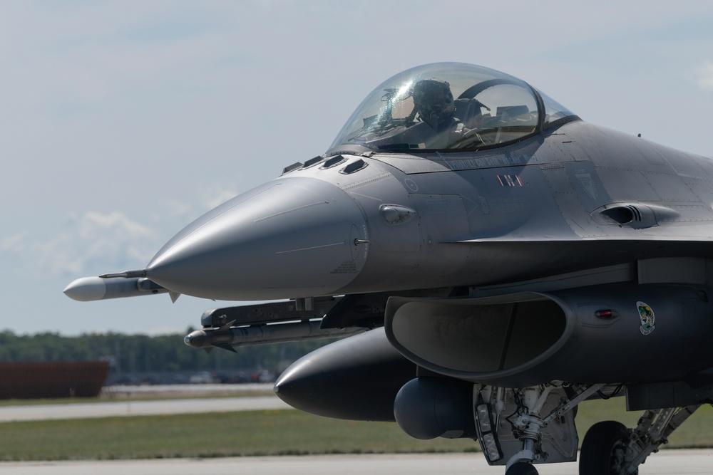 F-16 Integrated Combat Turns at Oscoda during Northern Strike