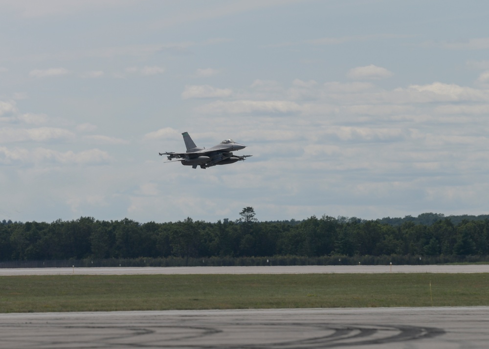 F-16 Integrated Combat Turns at Oscoda during Northern Strike