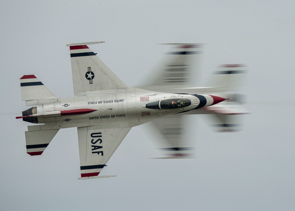 Thunderbirds perform in Brunswick