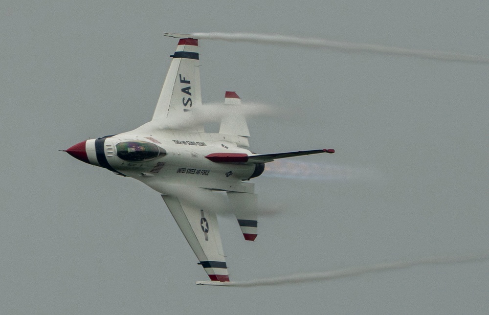 Thunderbirds perform in Brunswick