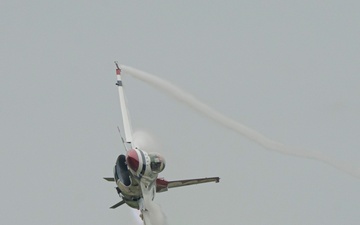 Thunderbirds perform in Brunswick