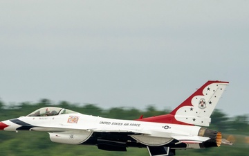 Thunderbirds perform in Brunswick