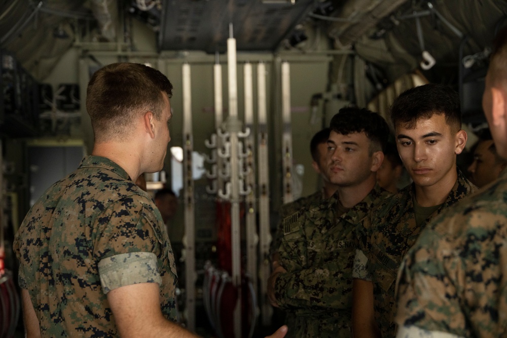 ROTC Midshipmen visit MAG-24 ROTC Midshipmen visit MAG-24