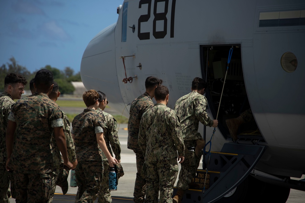 ROTC Midshipmen visit MAG-24 ROTC Midshipmen visit MAG-24