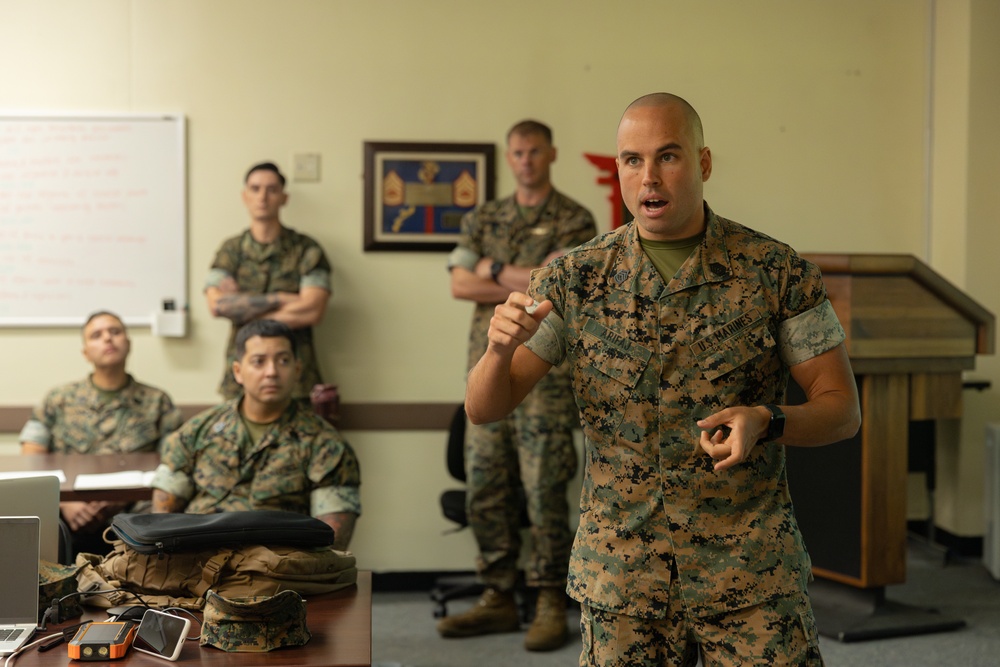 Gunnery Sgt. Anton Arifaj Awarded Faculty Advisor of the Year | AY24 TECOM Instructor and Faculty Advisor of the Year Program