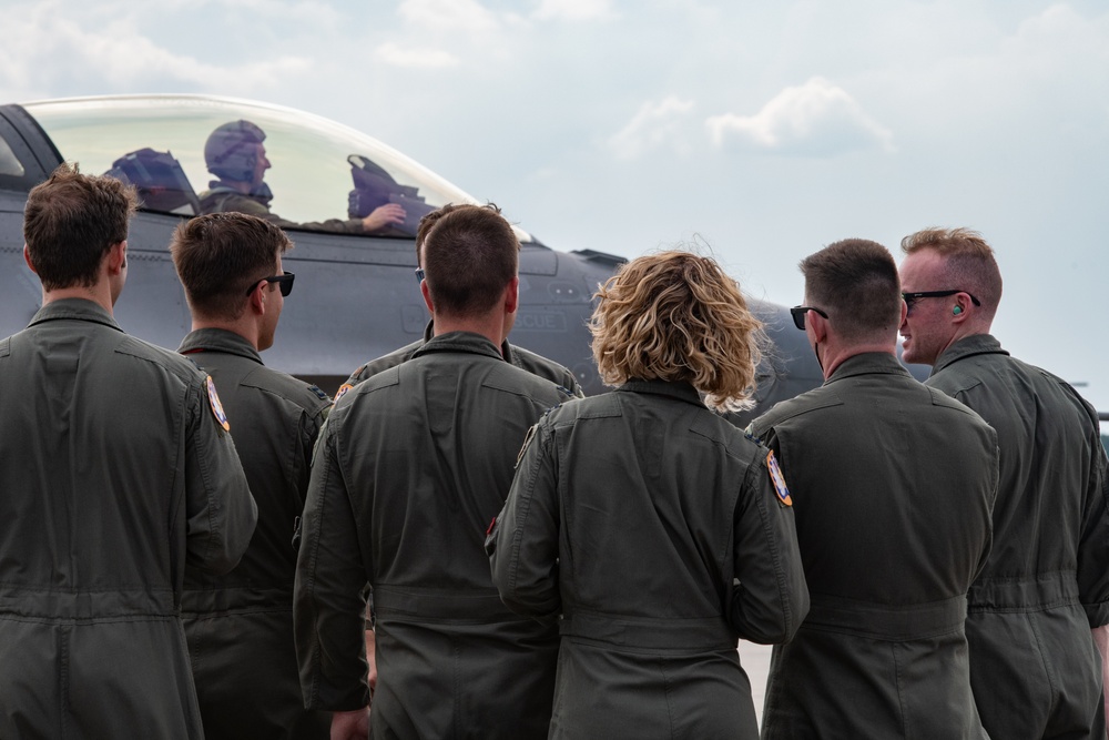 177th Col. Gregory Poston's fini-flight