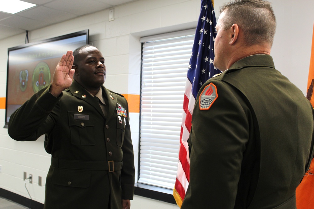 Green to Silver – Signal Soldier gets promoted from Sgt. 1st Class to Captain