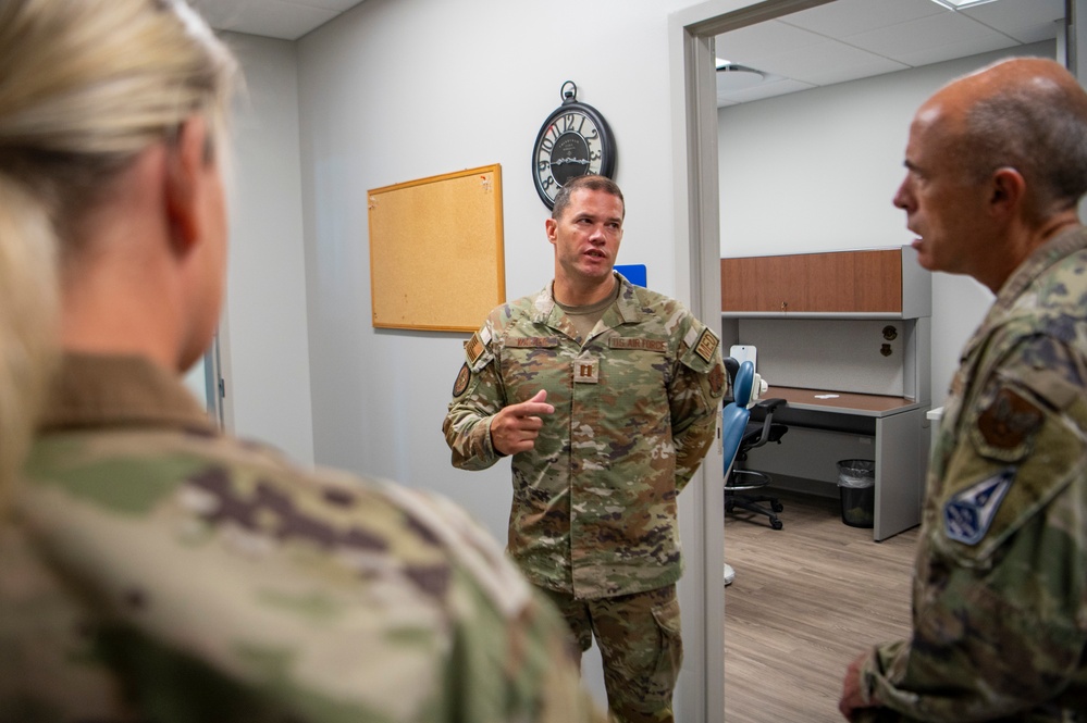 24th U.S. Air Force Surgeon General visits Rickenbacker