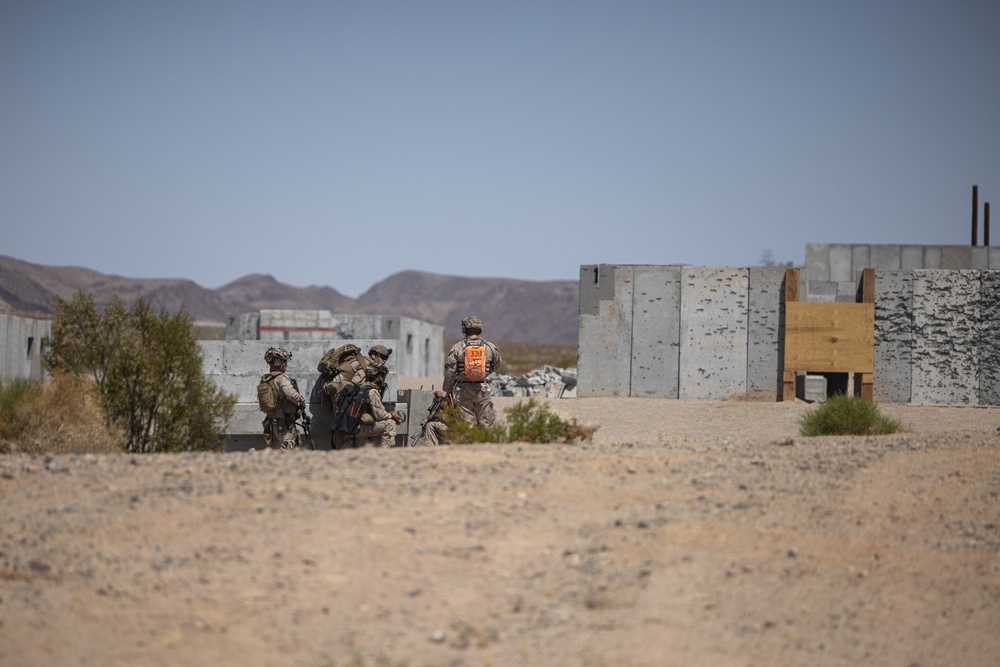 Marines with V34 conduct Urban Raids during ITX for SLTE 5-24