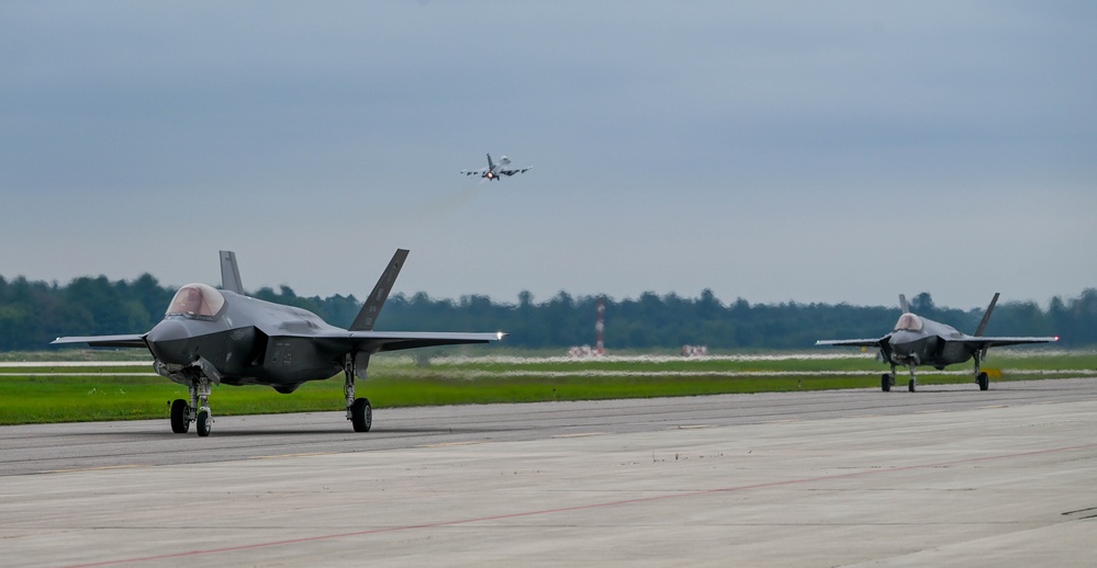 115th Fighter Wing Trains at Northern Lightning