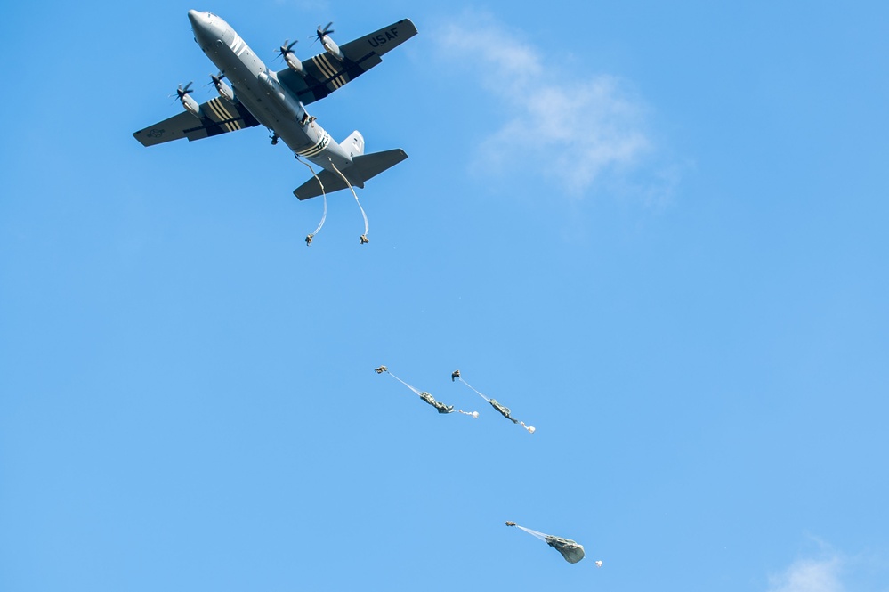 Aviano AB hosts Rigger Rodeo