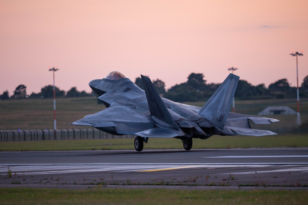 F-22s deploy to CENTCOM area to deter aggression via RAF Lakenheath