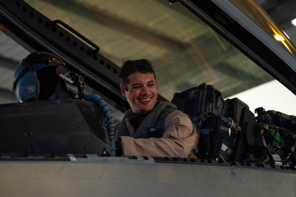 F-22s deploy to CENTCOM area to deter aggression via RAF Lakenheath