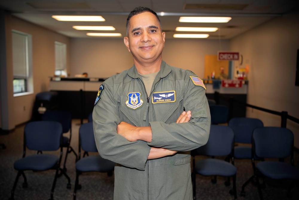 Certified Gas Kicker - Lt. Col. Bijender Kumar