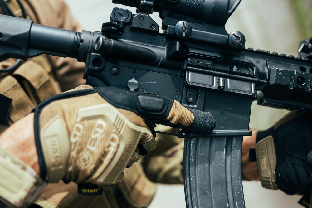 Fortifying Efforts: 2/2 Conducts Air Assault during UAE UET 24-2