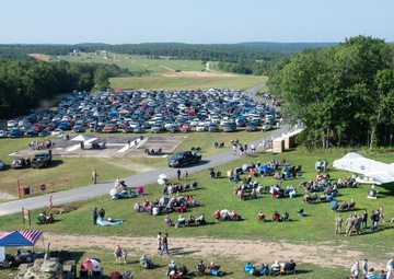 Fort Leonard Wood community gathers to watch aircraft pilots train at Cannon Range