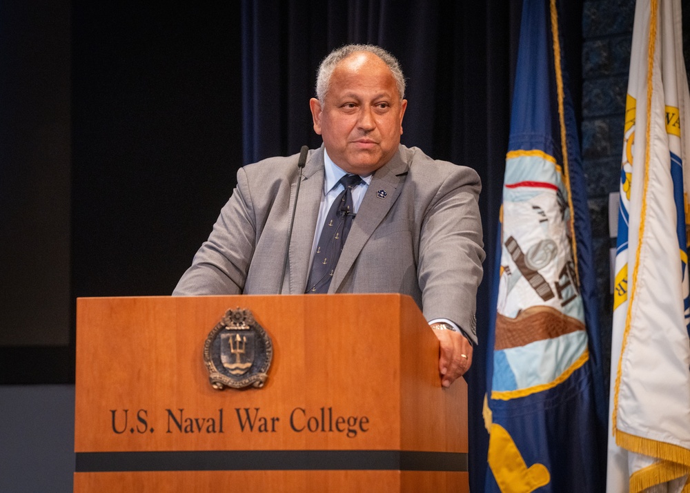 Naval War College Hosts Symposium on Innovation and Future of Warfare