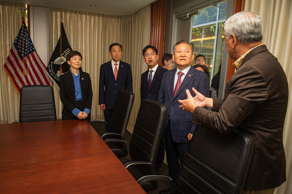 Minister of Interior and Safety, Republic of Korea Visits DPAA