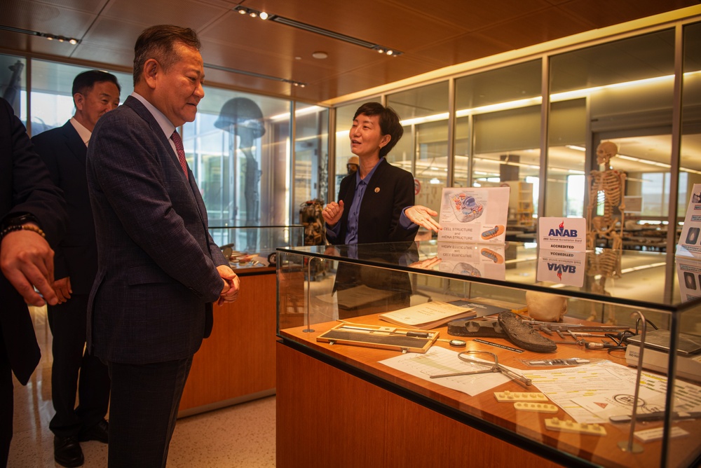 Minister of Interior and Safety, Republic of Korea Visits DPAA