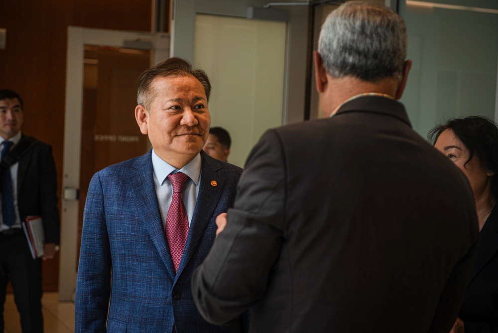Minister of Interior and Safety, Republic of Korea Visits DPAA