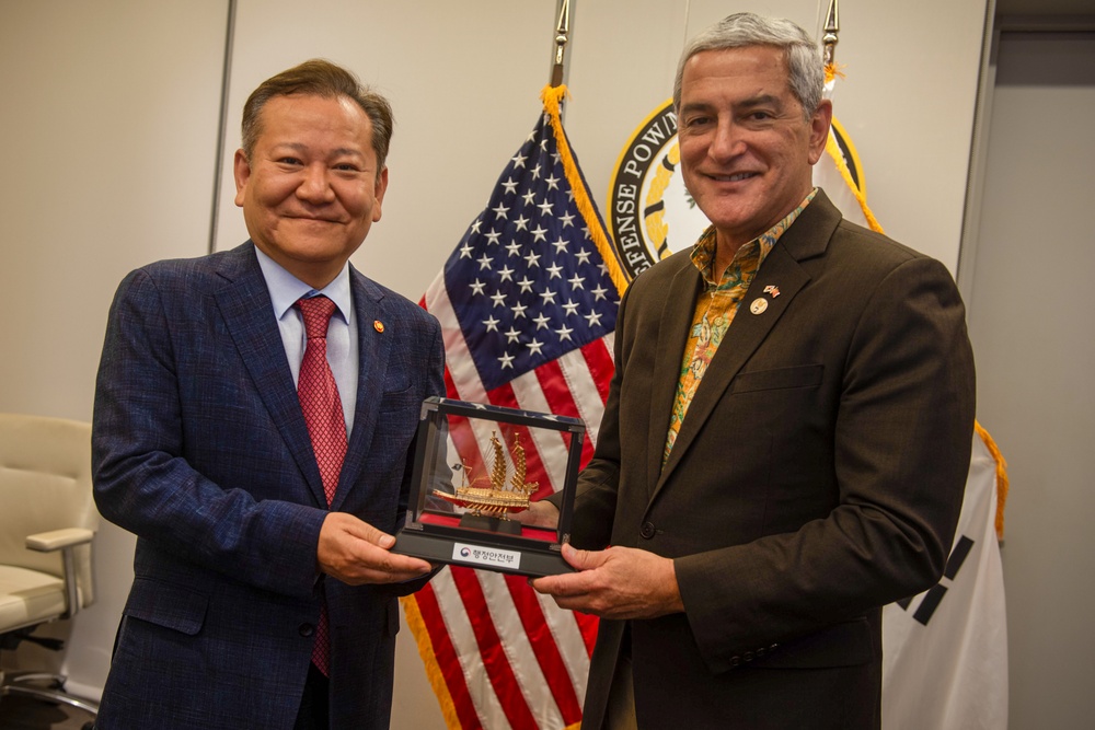 Minister of Interior and Safety, Republic of Korea Visits DPAA